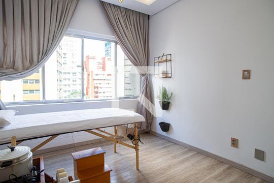 Sala/Quarto de kitnet/studio à venda com 1 quarto, 32m² em Centro Histórico de São Paulo, São Paulo