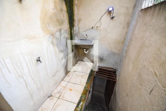 Área de Serviço de casa para alugar com 1 quarto, 60m² em Encantado, Rio de Janeiro
