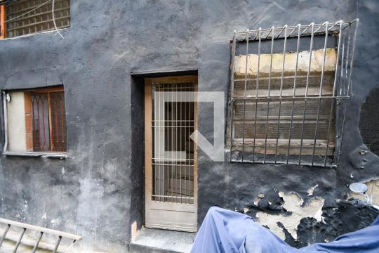 Fachada Casa de casa para alugar com 1 quarto, 60m² em Encantado, Rio de Janeiro