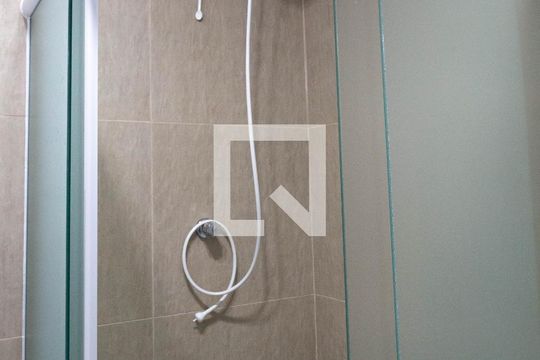 Banheiro de apartamento à venda com 1 quarto, 59m² em Centro, Guarulhos