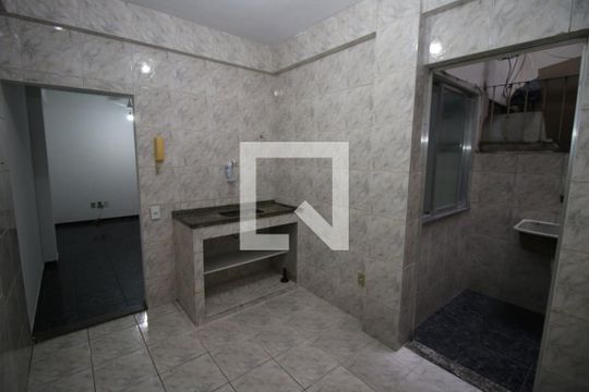 Cozinha de apartamento para alugar com 1 quarto, 70m² em Penha Circular, Rio de Janeiro