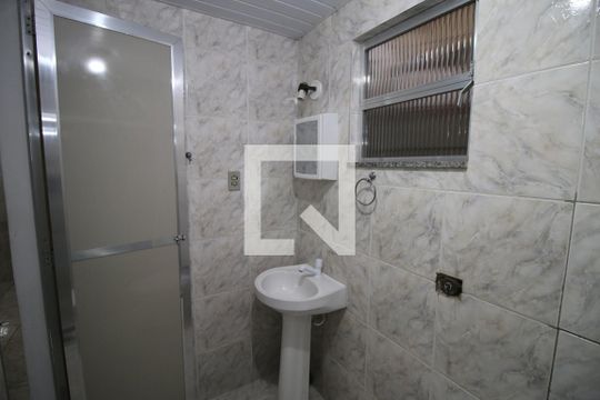 Banheiro de apartamento para alugar com 1 quarto, 70m² em Penha Circular, Rio de Janeiro