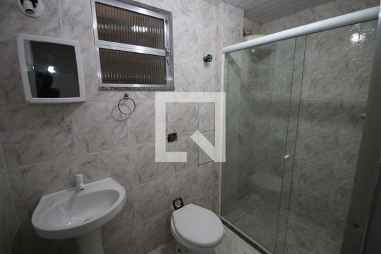 Banheiro de apartamento para alugar com 1 quarto, 70m² em Penha Circular, Rio de Janeiro