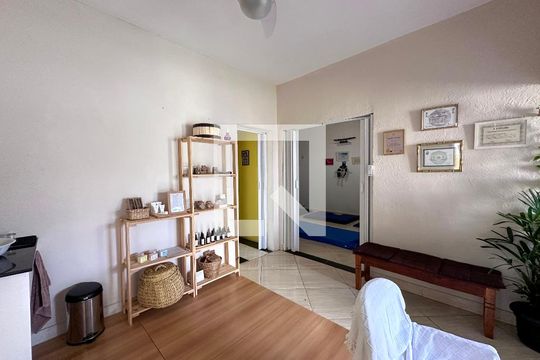 Sala de casa à venda com 3 quartos, 225m² em Vila Congonhas, São Paulo