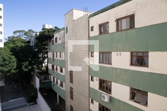 Vista do Quarto de apartamento à venda com 1 quarto, 90m² em Jardim Botânico, Porto Alegre