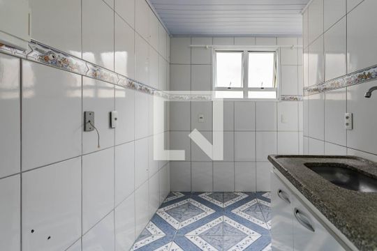 Cozinha de apartamento para alugar com 2 quartos, 48m² em Vila Suissa, Mogi das Cruzes