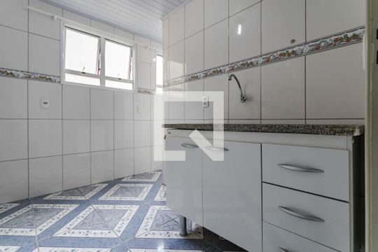 Cozinha de apartamento para alugar com 2 quartos, 48m² em Vila Suissa, Mogi das Cruzes