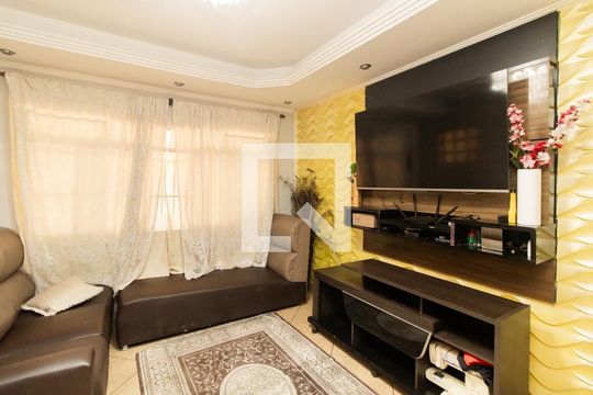 Casa à venda com 4 quartos, 190m² em Vila Ré, São Paulo