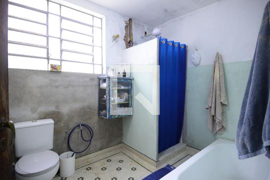 Banheiro de casa à venda com 5 quartos, 260m² em Vila Mariana, São Paulo
