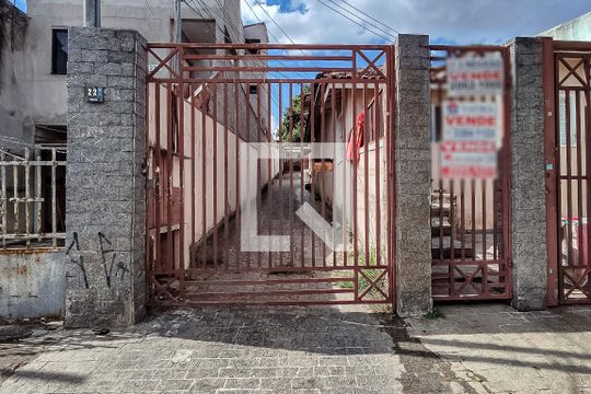Fachada  de casa à venda com 6 quartos, 500m² em Vila Nair, São Paulo