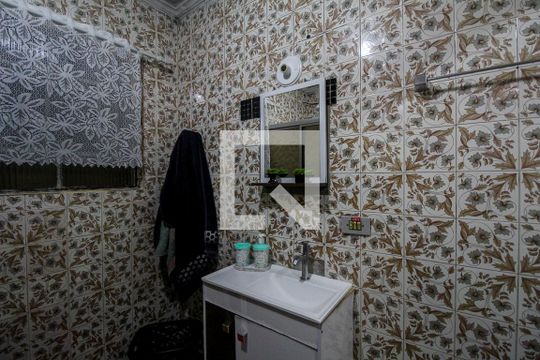 Banheiro de casa à venda com 2 quartos, 180m² em Vila Formosa, São Paulo