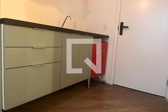 Cozinha de apartamento para alugar com 1 quarto, 18m² em Perdizes, São Paulo