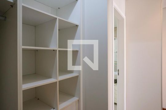 Closet da Suíte de apartamento para alugar com 1 quarto, 67m² em Rudge Ramos, São Bernardo do Campo