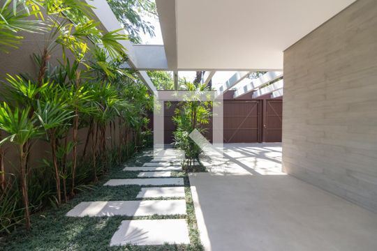 Garagem de casa à venda com 6 quartos, 518m² em Alto de Pinheiros, São Paulo