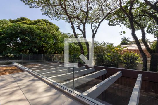 Varanda de casa à venda com 6 quartos, 518m² em Alto de Pinheiros, São Paulo