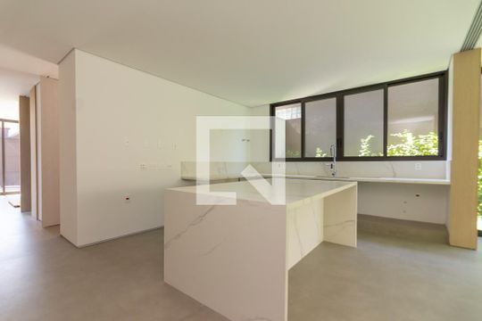 Cozinha de casa à venda com 6 quartos, 518m² em Alto de Pinheiros, São Paulo
