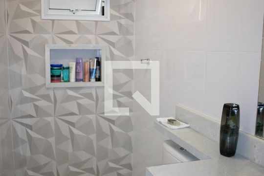 Banheiro de casa de condomínio à venda com 2 quartos, 70m² em Vila Medeiros, São Paulo