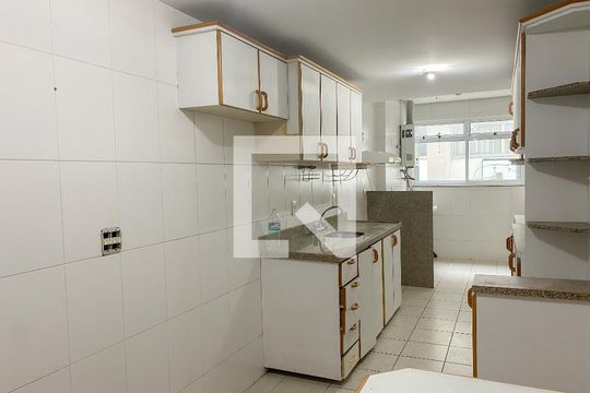 Cozinha de apartamento à venda com 3 quartos, 128m² em Icaraí, Niterói