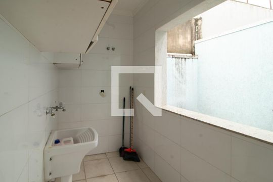 Área de Serviço de casa à venda com 3 quartos, 200m² em Jardim Guanca, São Paulo