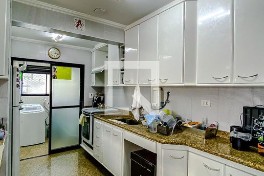 Cozinha de apartamento à venda com 3 quartos, 90m² em Vila Regente Feijó, São Paulo