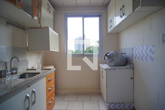 Cozinha de apartamento à venda com 2 quartos, 51m² em Rio dos Sinos, São Leopoldo