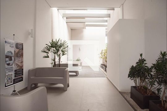 Hall de entrada de kitnet/studio à venda com 1 quarto, 27m² em Vila Clementino, São Paulo