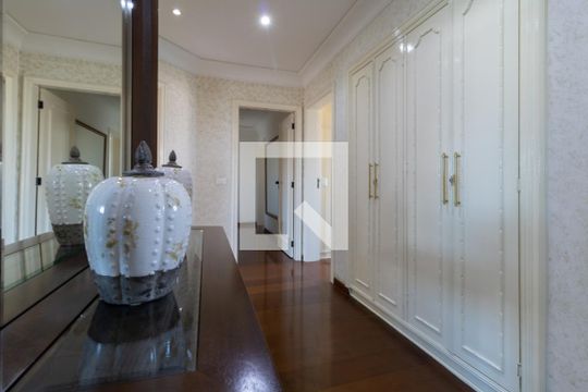 Hall de casa à venda com 4 quartos, 331m² em Jardim Avelino, São Paulo
