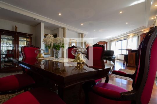 Sala 1 de casa à venda com 4 quartos, 331m² em Jardim Avelino, São Paulo