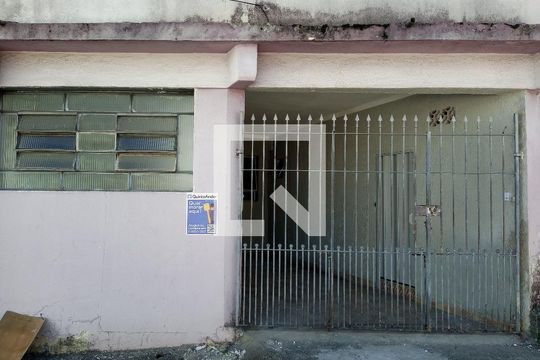 Fachada de casa para alugar com 2 quartos, 60m² em Parque Independência, São Paulo