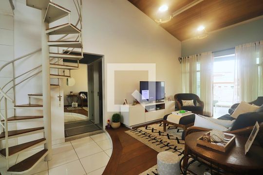 Casa à venda com 2 quartos, 275m² em Santa Terezinha, Santo André