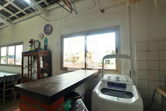 Área de Serviço de casa à venda com 2 quartos, 275m² em Santa Terezinha, Santo André