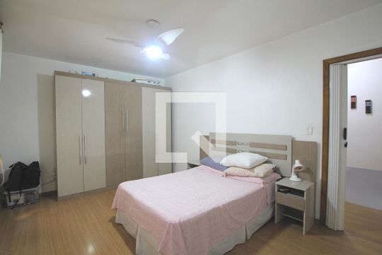 Quarto de apartamento à venda com 1 quarto, 35m² em Vila Ipiranga, Porto Alegre