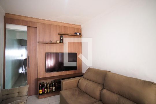 Sala de casa para alugar com 3 quartos, 72m² em Planalto, Belo Horizonte