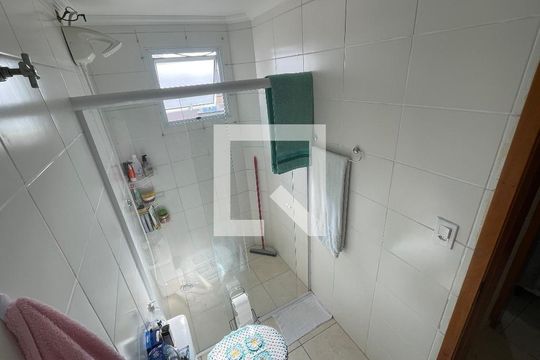 Banheiro de apartamento à venda com 1 quarto, 40m² em Centro, Guarulhos