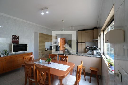 Cozinha de casa à venda com 2 quartos, 420m² em Vila Camilópolis, Santo André