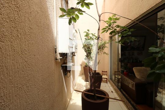 Jardim de Inverno de casa à venda com 2 quartos, 420m² em Vila Camilópolis, Santo André