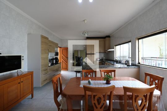 Cozinha de casa à venda com 2 quartos, 420m² em Vila Camilópolis, Santo André