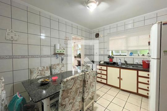 Cozinha de casa à venda com 4 quartos, 310m² em Jardim Itu, Porto Alegre