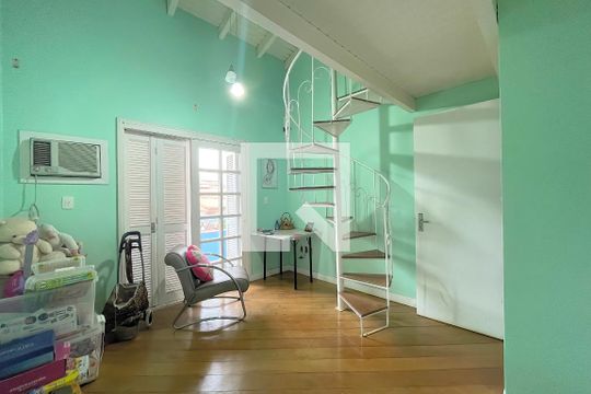Quarto 1 de casa à venda com 4 quartos, 310m² em Jardim Itu, Porto Alegre