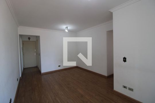 Sala de apartamento para alugar com 3 quartos, 68m² em Vila Isa, São Paulo