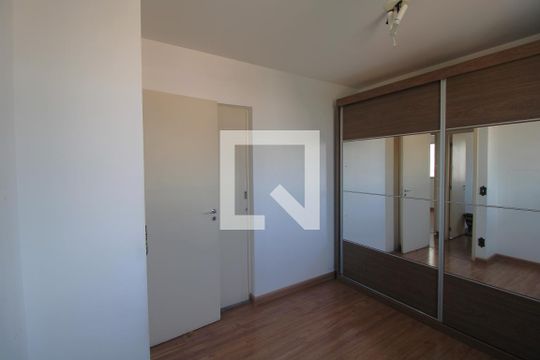 Quarto 2 de apartamento para alugar com 3 quartos, 68m² em Vila Isa, São Paulo