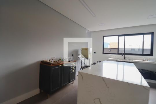 Cozinha de casa de condomínio à venda com 3 quartos, 390m² em Medeiros, Jundiaí