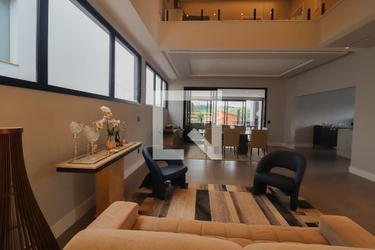 Sala de casa de condomínio à venda com 3 quartos, 390m² em Medeiros, Jundiaí