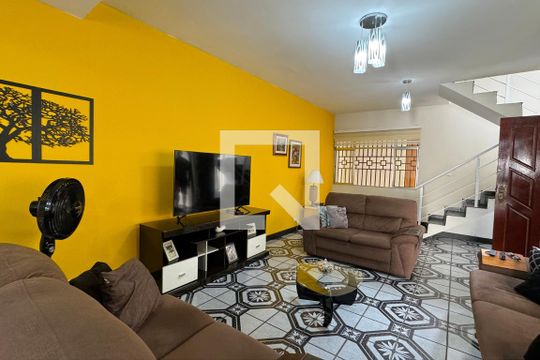 Sala de casa à venda com 3 quartos, 180m² em Nova Aldeinha/aldeia, Barueri