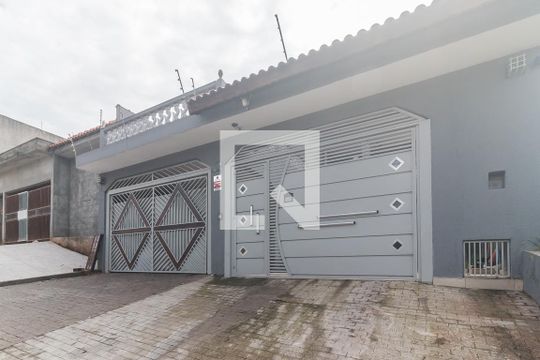 Fachada de casa para alugar com 2 quartos, 500m² em Vila Aurea, Poá