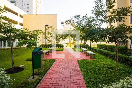 Área comum de apartamento para alugar com 2 quartos, 47m² em Jardim Leonor Mendes de Barros, São Paulo