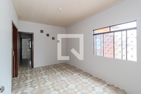 Sala de casa à venda com 3 quartos, 130m² em Harmonia, Canoas