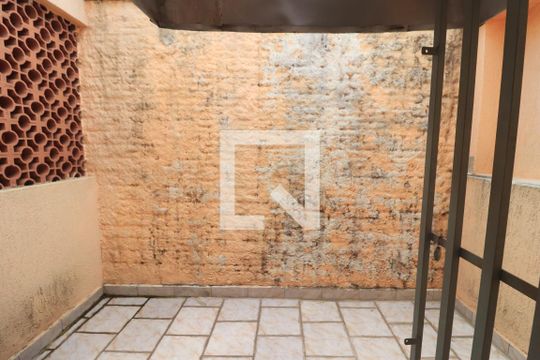 Sacada de casa à venda com 3 quartos, 105m² em Chácara Califórnia, São Paulo