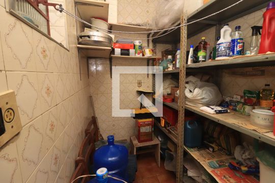 Despensa de casa à venda com 3 quartos, 105m² em Chácara Califórnia, São Paulo