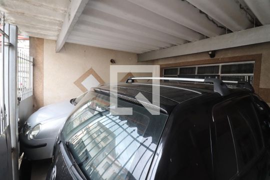 Garagem de casa à venda com 3 quartos, 105m² em Chácara Califórnia, São Paulo